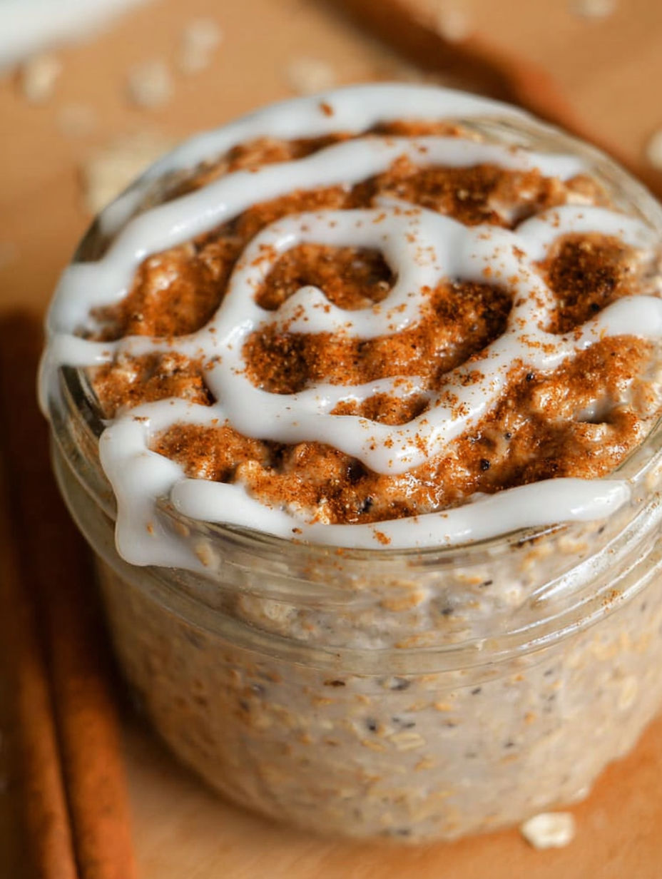 Słoik owsianki z cynamonem