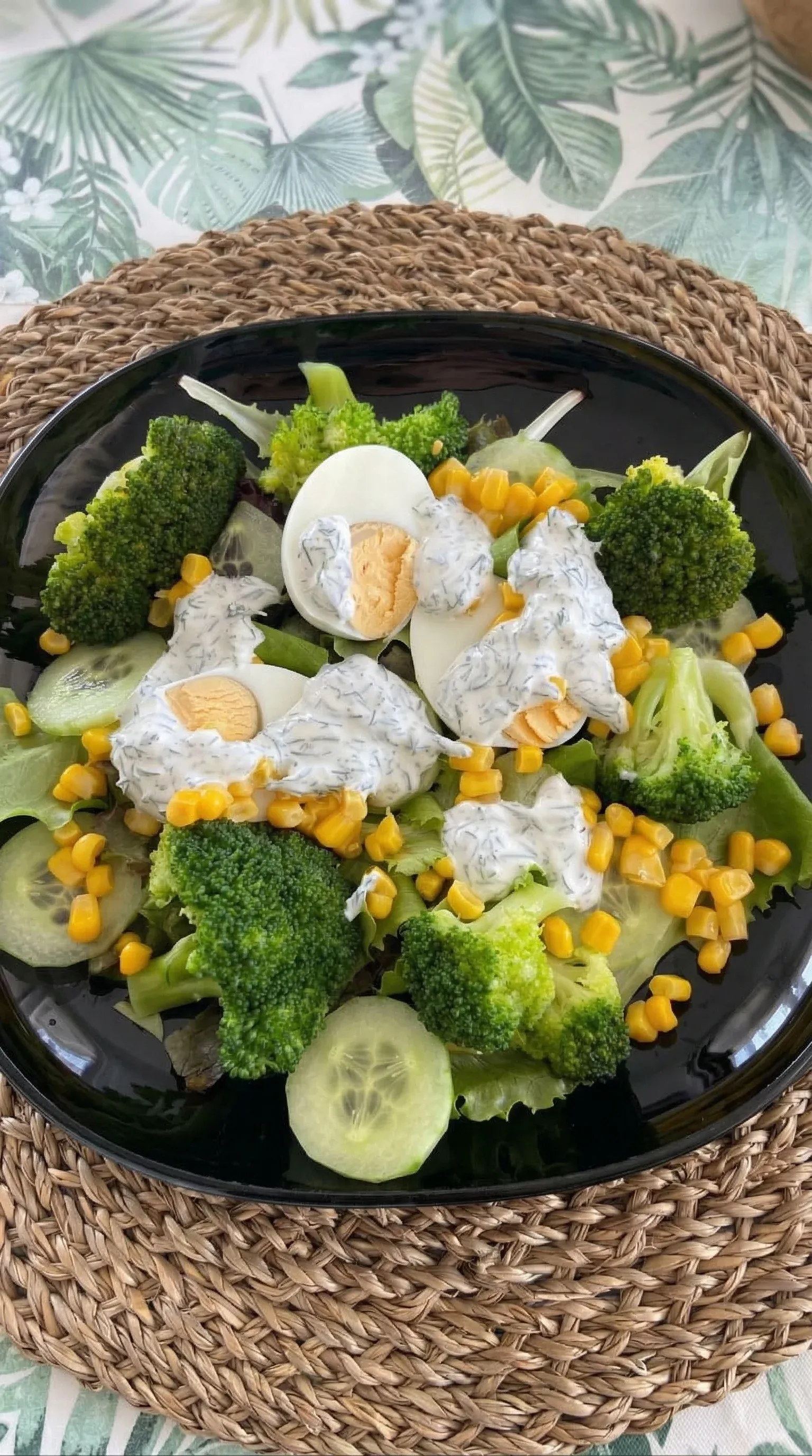 A plate of food with broccoli and eggs.