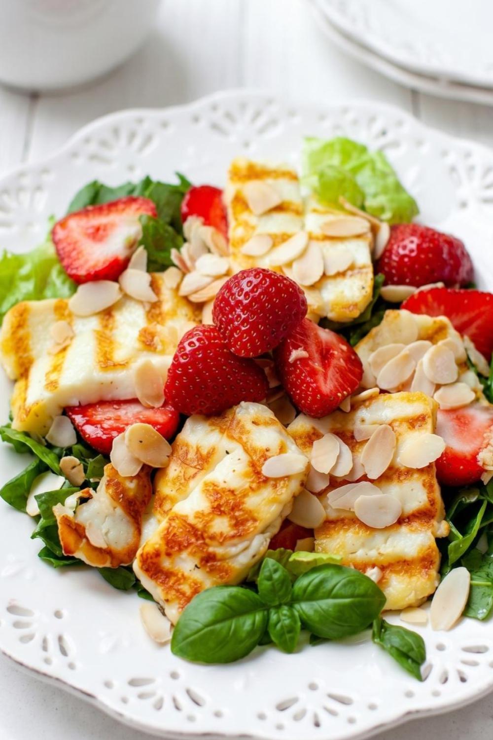 Template of Sałatka truskawki ser halloumi