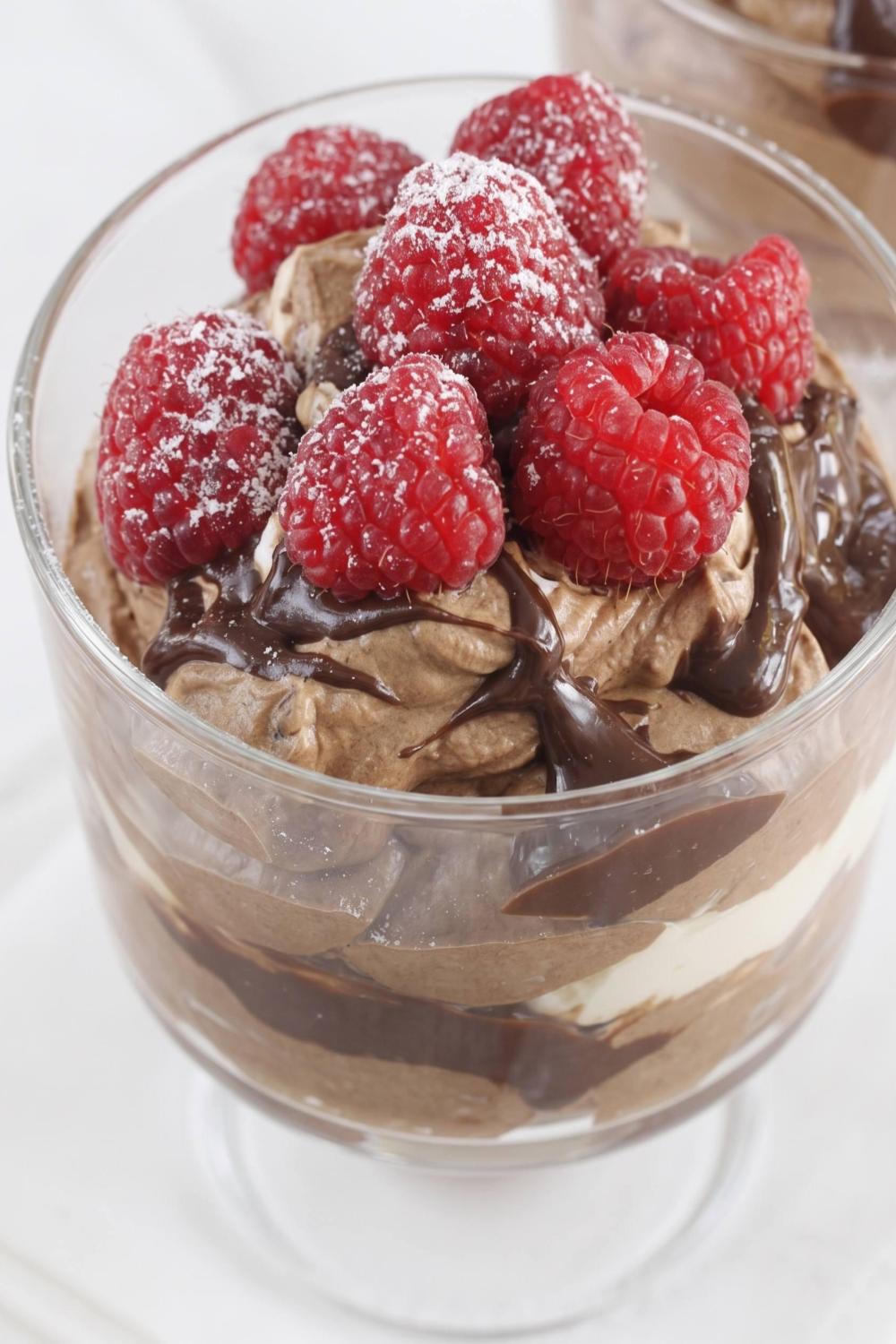 Template of Deser mascarpone i maliny