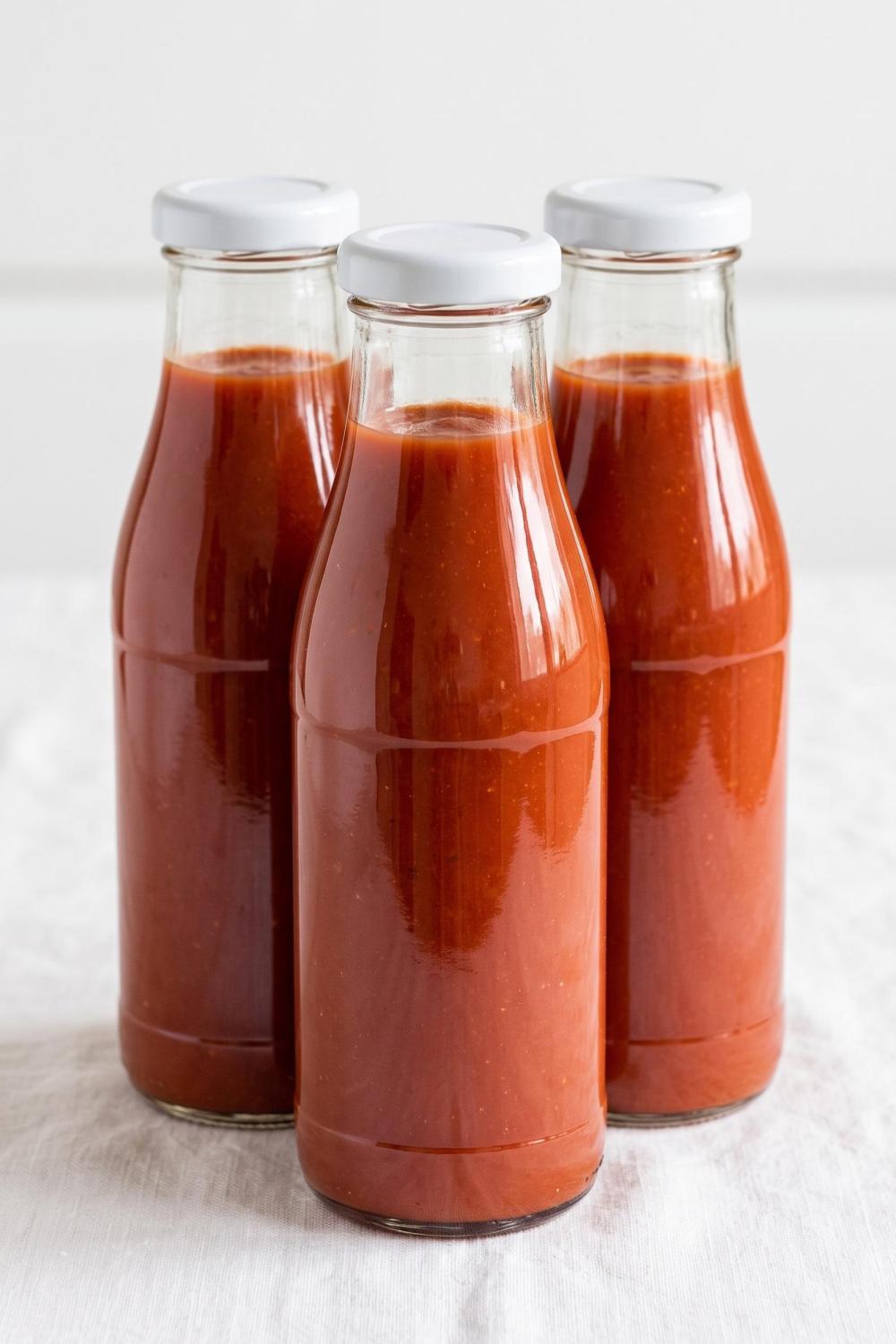 Template of Ketchup z cukinii prosty smak